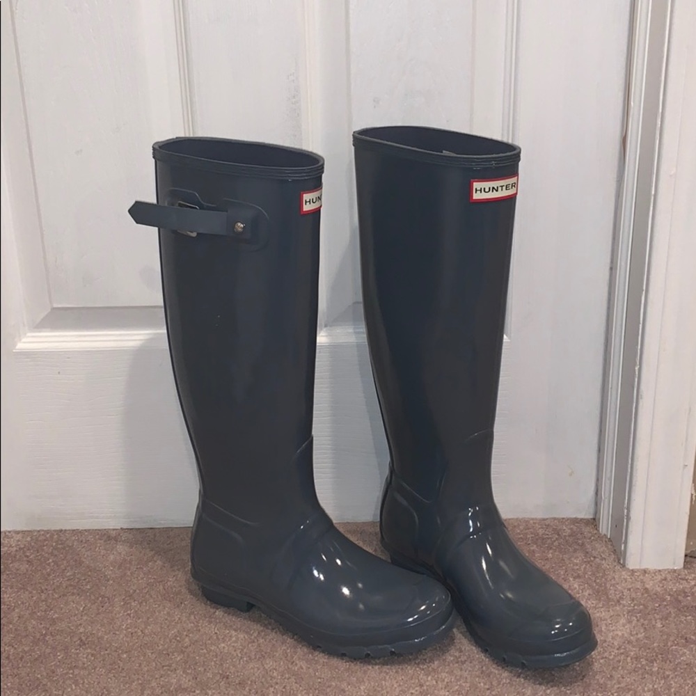 Tall grey HUNTER boots size 8